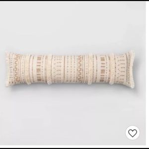 Corded and Tufted Throw Pillow
Opalhouse